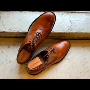 Used pair of Johnston and Murphy Oxford dress shoe